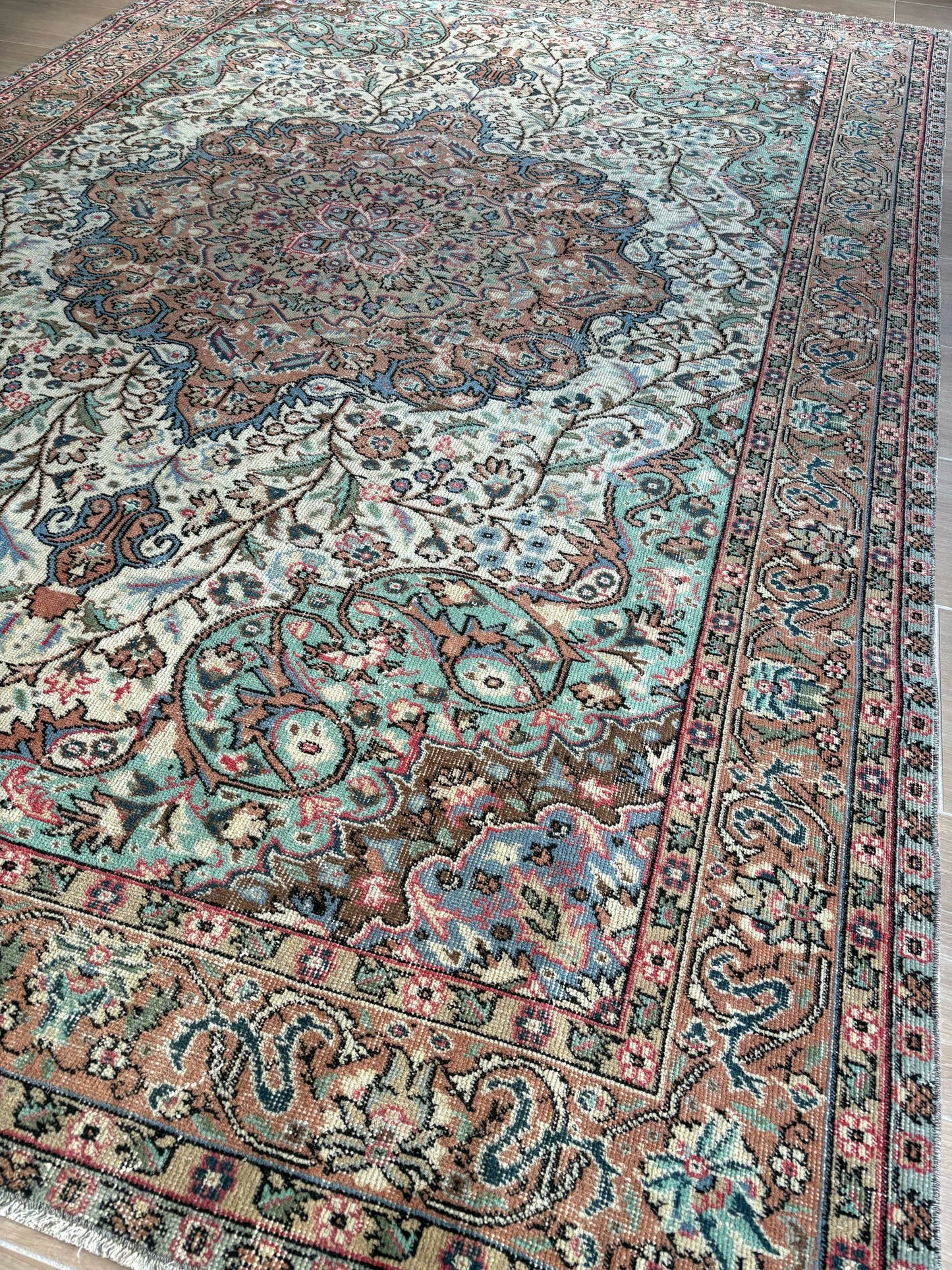CLARA - 196 x 305cm
