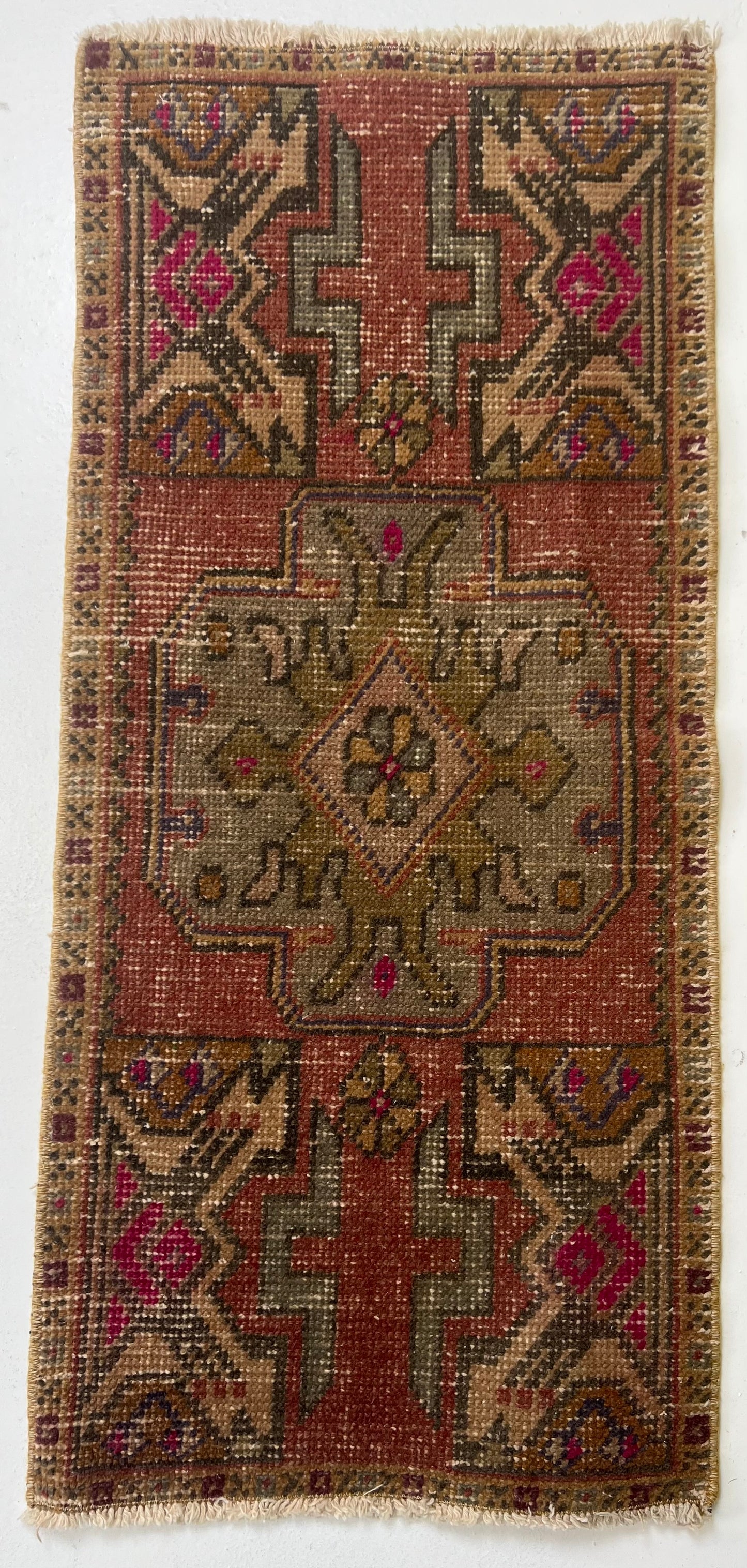 NIRA - 46cm x 101cm