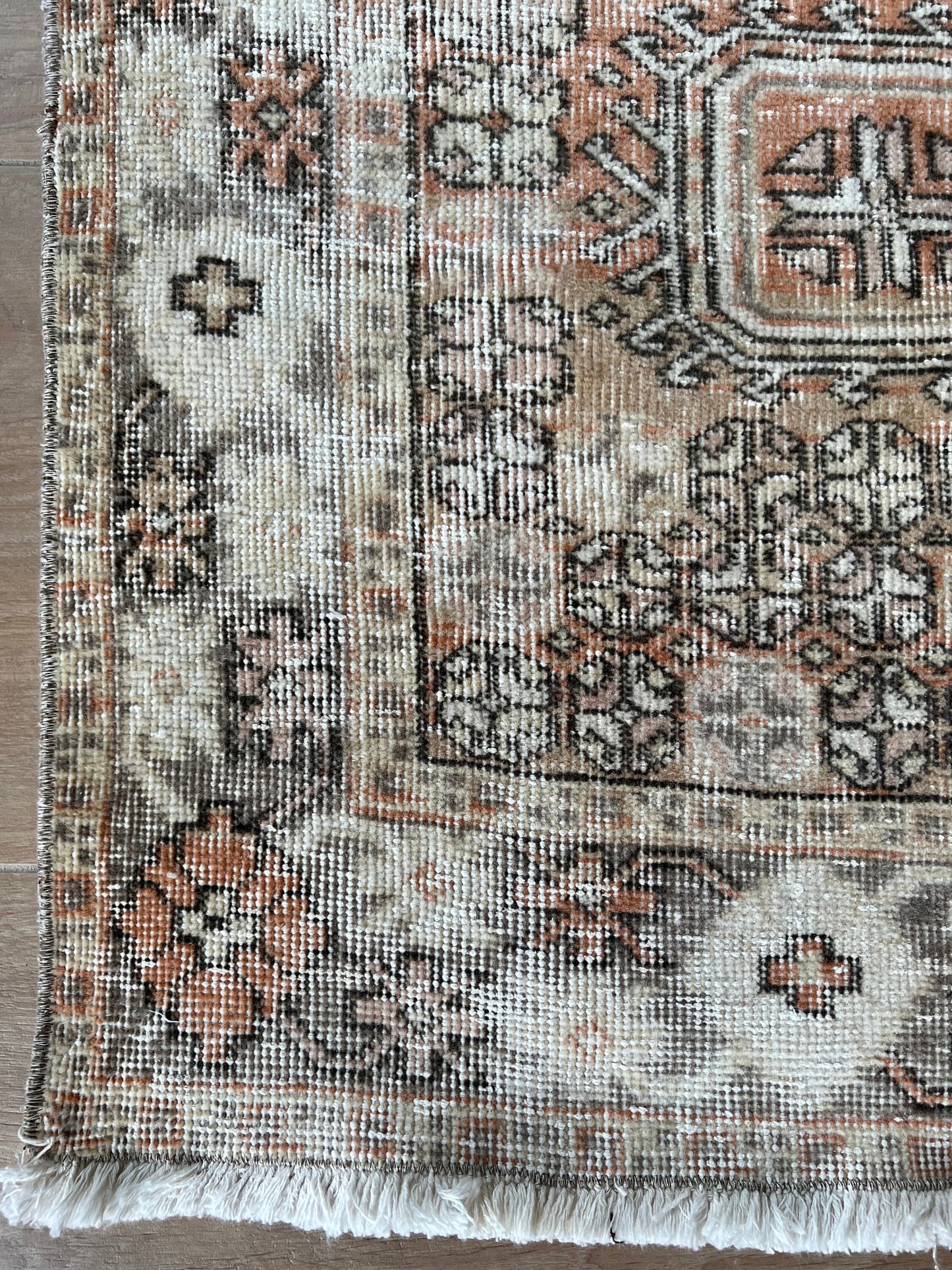 MARIANNA - 121cm x 197cm